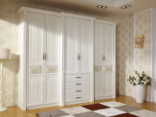 臥室衣柜價(jià)格一般多少錢(qián)?