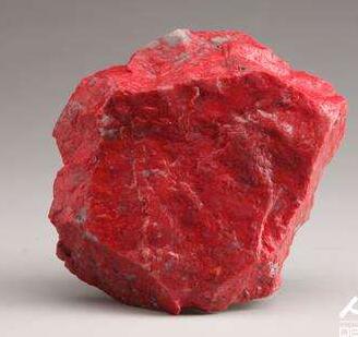 雞血石多少錢？怎么辨別真假呢？