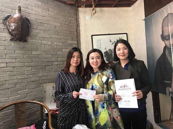 設(shè)計師簽單留念