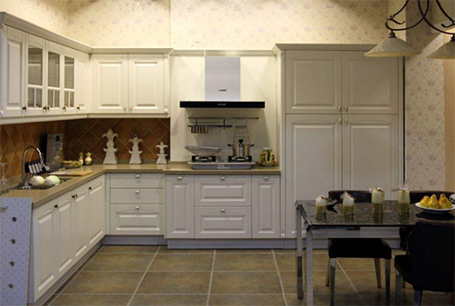 【裝修攻略】櫥柜臺面用石材好還是不銹鋼好？選對了多用十年沒問題