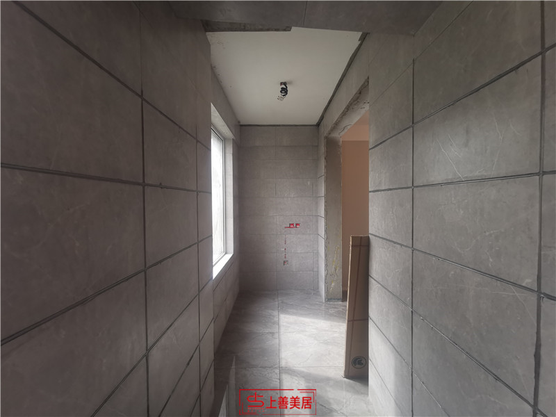 森林城130平基礎(chǔ)完工在施工地