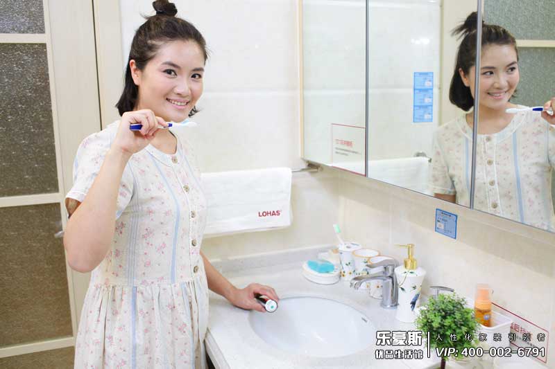 第二屆1024家裝節(jié)美女主播明媛