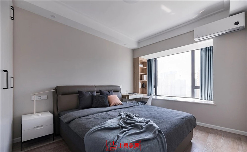 保利拉菲/113㎡現(xiàn)代簡(jiǎn)約