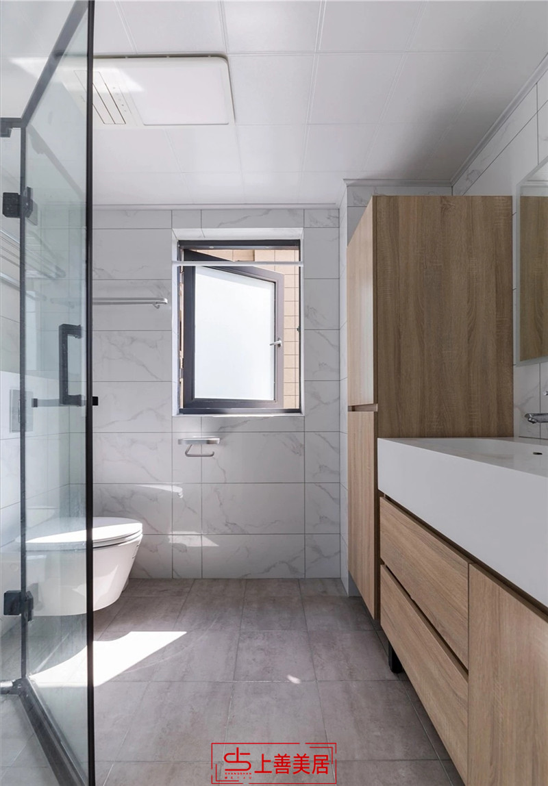 保利拉菲/113㎡現(xiàn)代簡(jiǎn)約