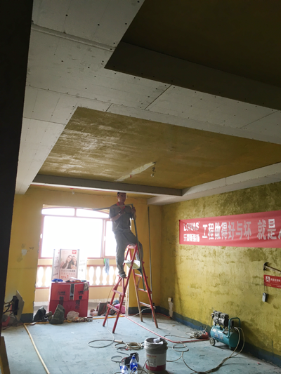 上善美居施工工地木工